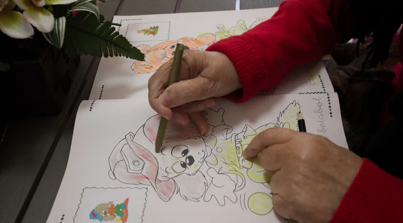 Taller de estimulación y actividades en el centro de mayores Fuenteclara